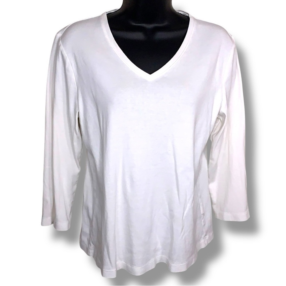 Size 8 Chicos White Vneck Top Cotton 3/4 Sleeve Neutral Classic